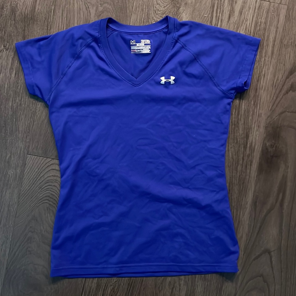 NWOT Women’s Semi-Fitted Athletic Tee